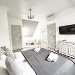 Lesence Major Bed & Breakfast 3*