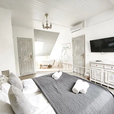 Lesence Major Bed & Breakfast 3*