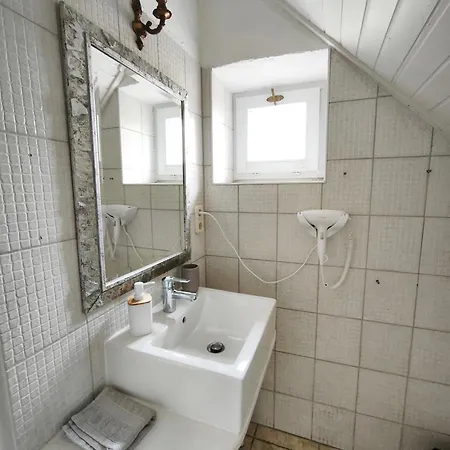 Lesence Major Bed & Breakfast Lesencetomaj