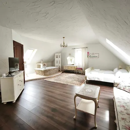 Lesence Major Bed & Breakfast